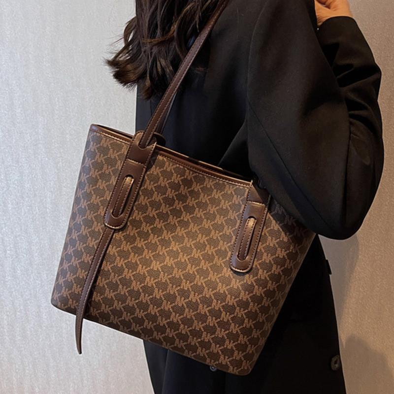 Retro Pu Tote Bag For Women With Large Capacity And Zipper Closure Perfect For Daily Use