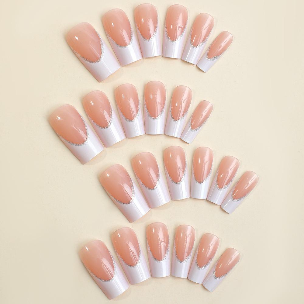 Nositelná manikúra Francouzské falešné nehty Úplný kryt Přitlačení na nehty Odnímatelné falešné nehty Dívka
