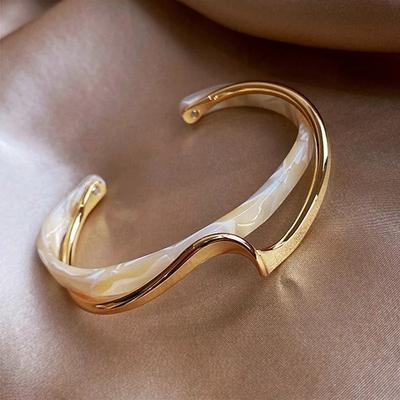 Korea Light Luxury White Shellfis Board Bracelet Bend Metallic Texture Bracelets Set for Women Fashion Jewelry Gifts Wholesale