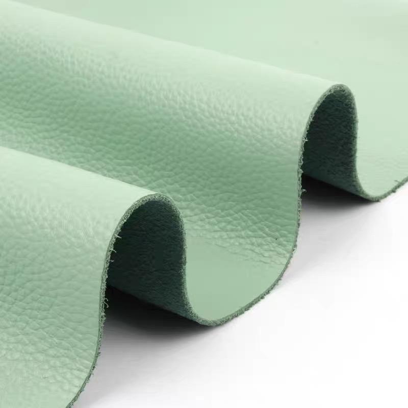 Cowhide leather, genuine leather, grass green top layer sofa leather fabric, dark green whole piece cowhide cutting 20x30cm