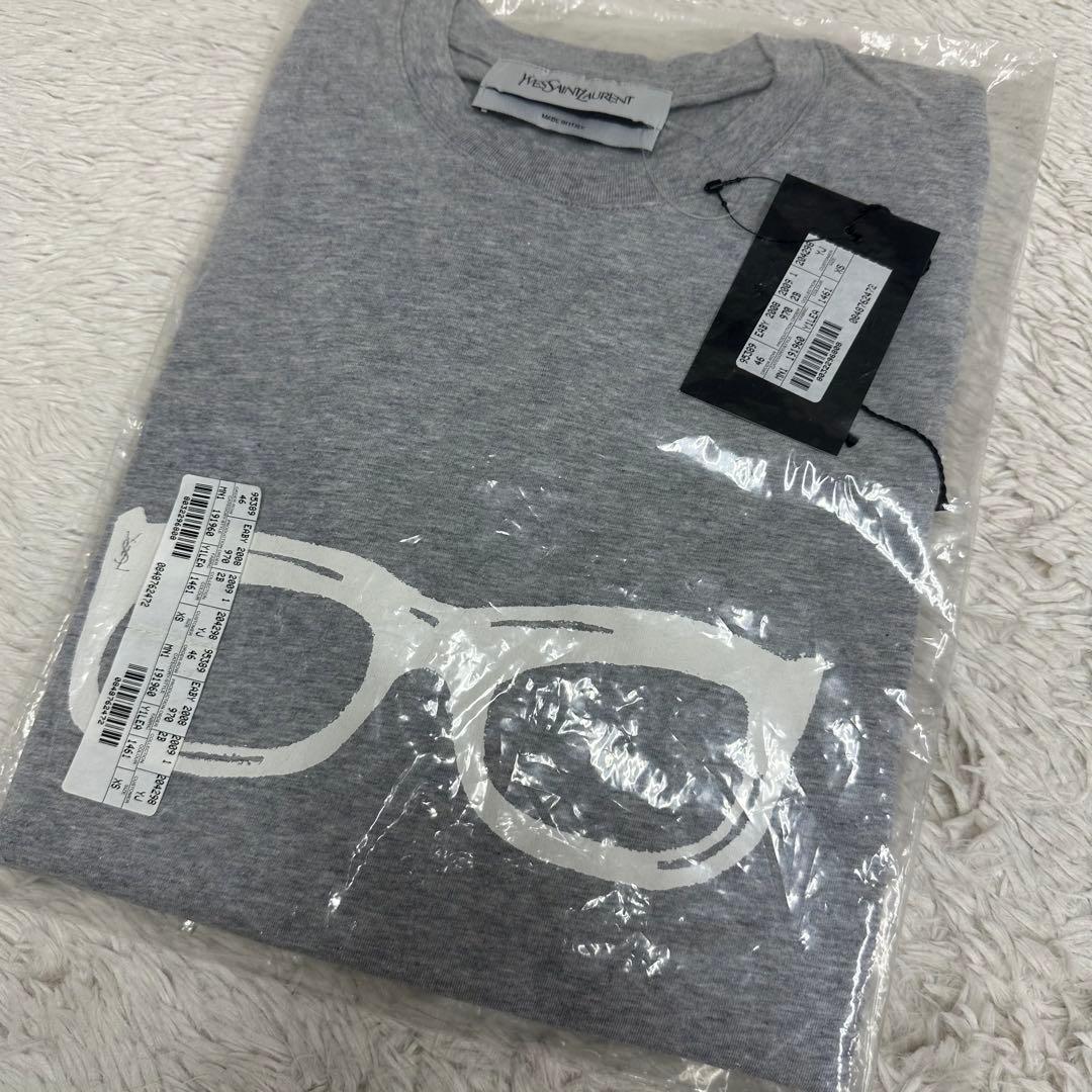 Used New and unused Yves Saint Laurent print T-shirt