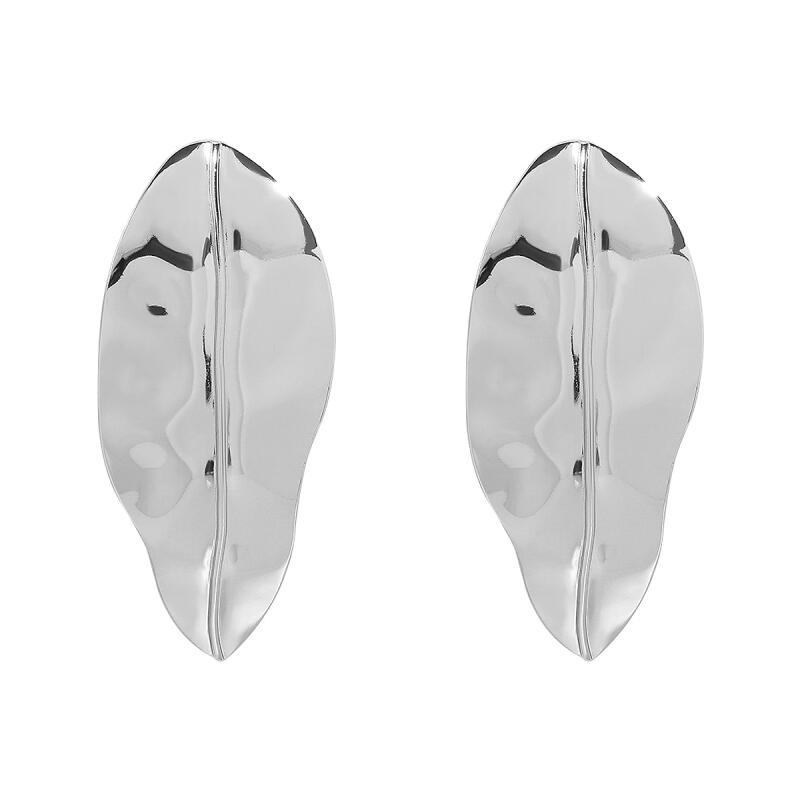 Exaggerated Glossy Metal Large Leaves Dangle Earrings for Women Ladies Temperament Stud Earrings Vacation Jewelry Accessories