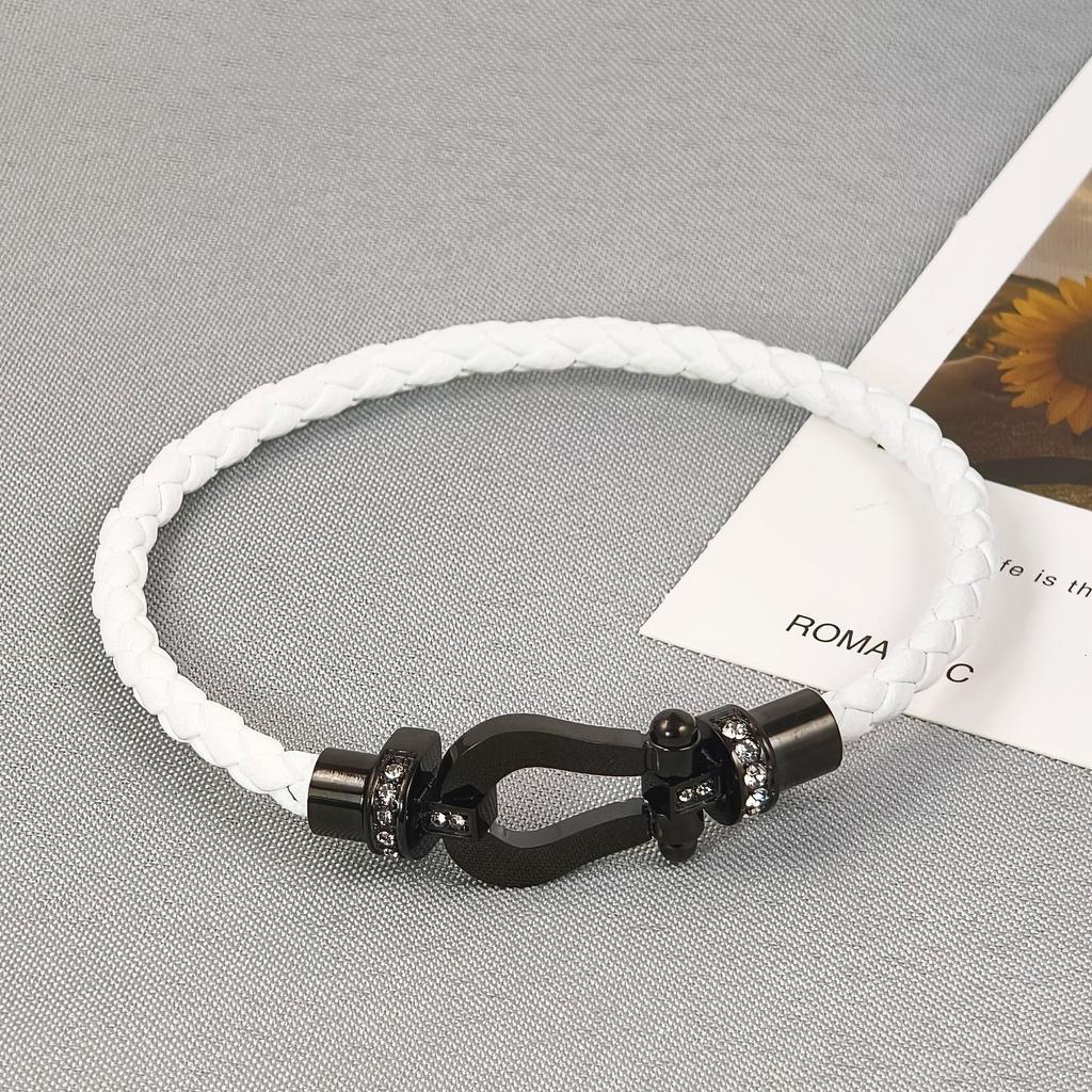 2026 Red Rope U-shaped Fred Micro-inlaid Half-brick Leather Rope Horse Buckle Hoof Non-fading Bracelet