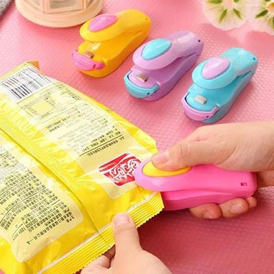 Portable Snack Bag Sealing Clip Household Tool Handheld Household Small Food Seals Machine Packaging Plastic Bags Seal Machine