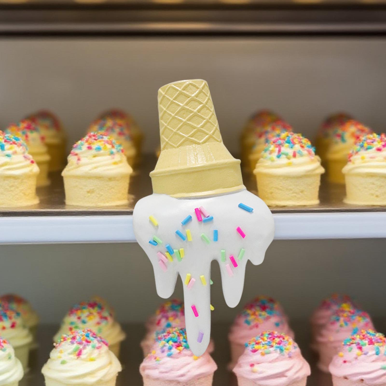 

Тающая скульптура мороженого - Реалистичное искусственное украшение для входа в десертный магазин, открытого торгового центра, магазина и экспозиций на сладкую тематику One Size