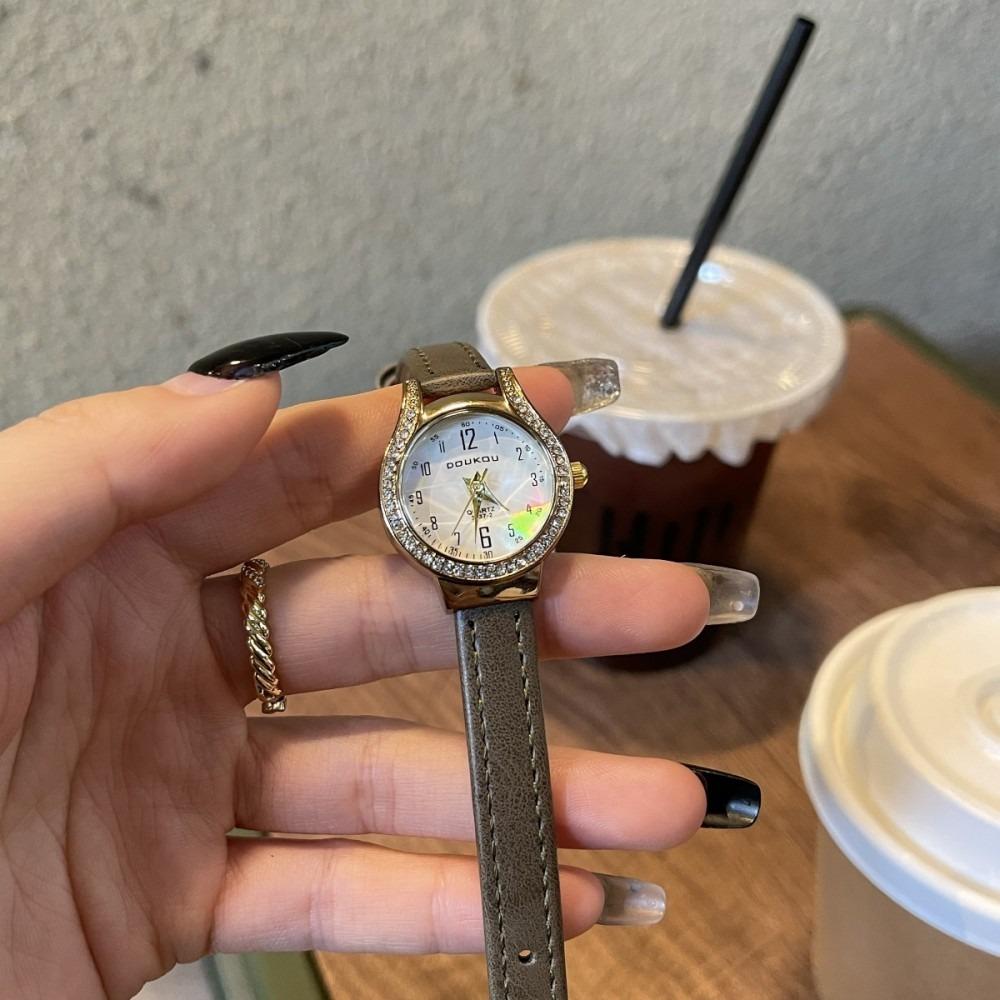 Korean Style Soft Leather Strap Women s Watch Rhinestone Design Elegant Ladies Quartz Watch Round Dial Literary Watch Women Gift