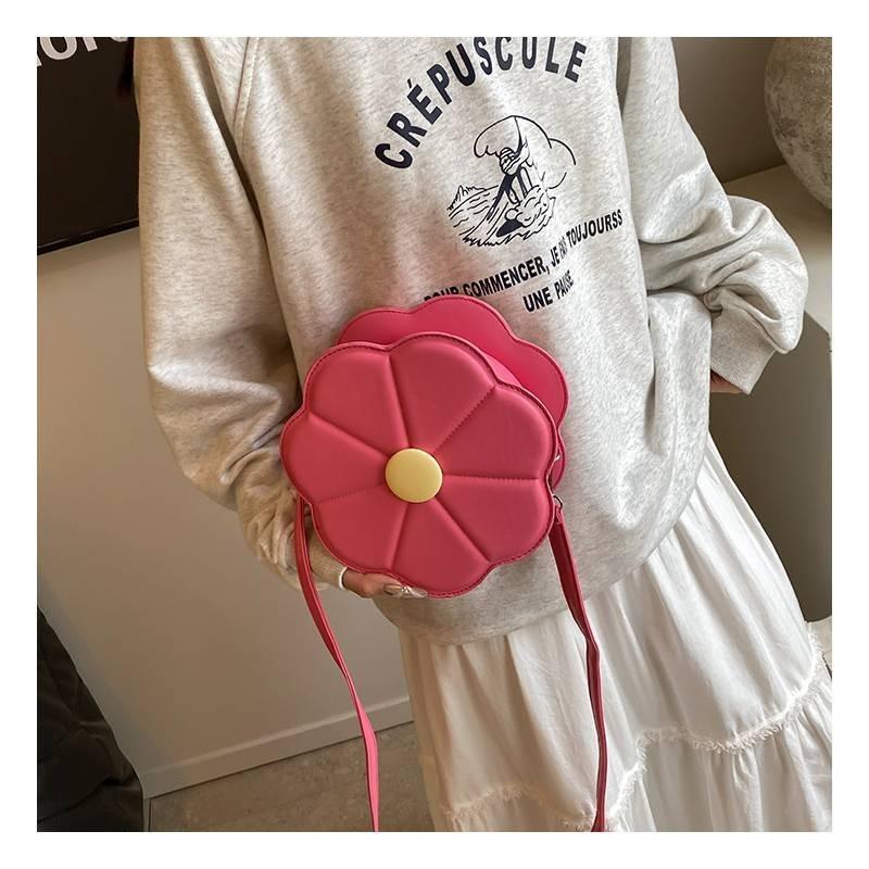 Stylish Floral Shoulder Bag For Women Cute Round Crossbody Bag With Zipper Closure