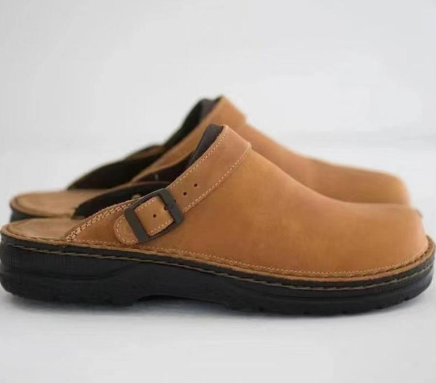 New Men's Woman Slippers Summer PU Leather Shoes Vintage Soft Bottom Slip On Sandals Beach Slippers Men Casual Shoes Size 38- 48