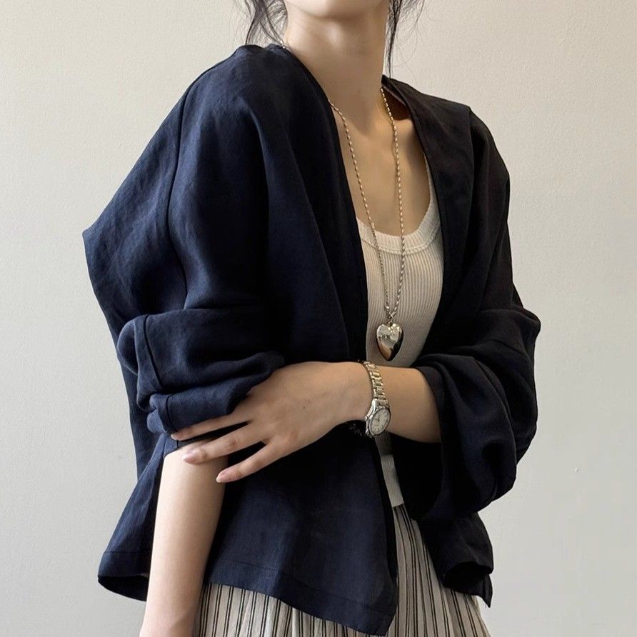 Shirt Jacket Women's Summer Lightweight Artistic Long Sleeved Cardigan Top Design Thin and Loose Sunscreen Shirt