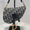 [Použitá] Mini taška Saddle 'Modrý Dior Oblique Jacquard' - Velmi dobrý stav #59DUNR