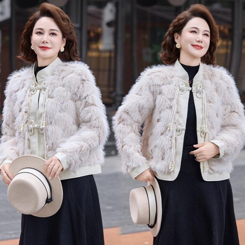 Middle-aged and elderly mothers wear winter fashion short cotton-padded jackets the elderly piled and thickened winter cotton-padded jackets