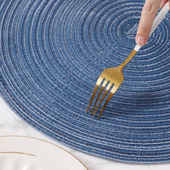 Round Braided Placemats Heat-Resistant Placemats for Dining Tables Stain-Proof 15 inch Non Slip Kitchen Table Place Mats Natural Farmhouse Decor