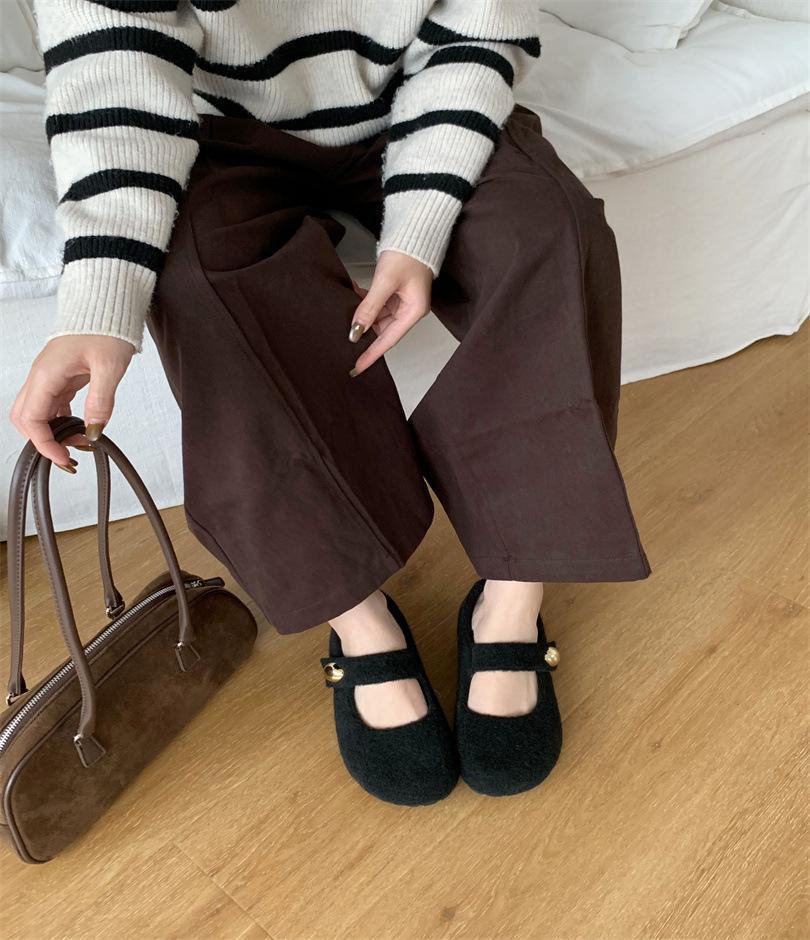 

Поздний вечерний бриз нежные замшевые туфли Мэри Джейн женские одинарные туфли 2025 новые французские ретро с юбкой балетки женская обувь 40 чёрный