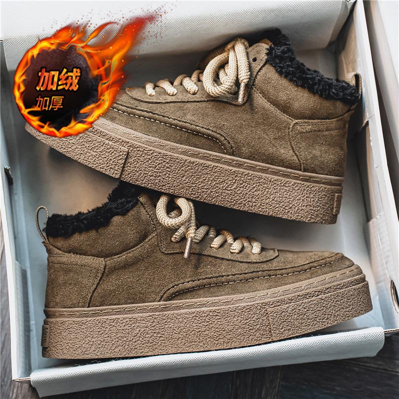 Sapatos masculinos de cano alto inverno preto versátil de cano médio tênis de skate esportivos sola grossa masculinos de inverno veludo quente e à prova de frio sapatos de algodão