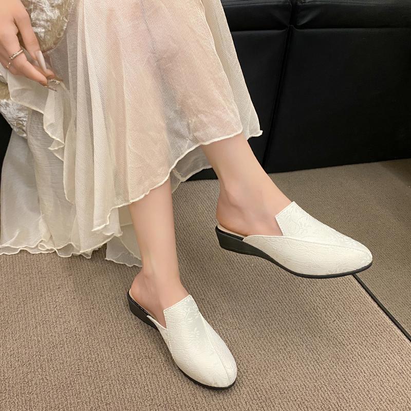 2024 New Spring and Autumn Women's Shoes Fashionable Round Toe Solid Color Wedge Home Comfort Women's Flat Toe Slippers