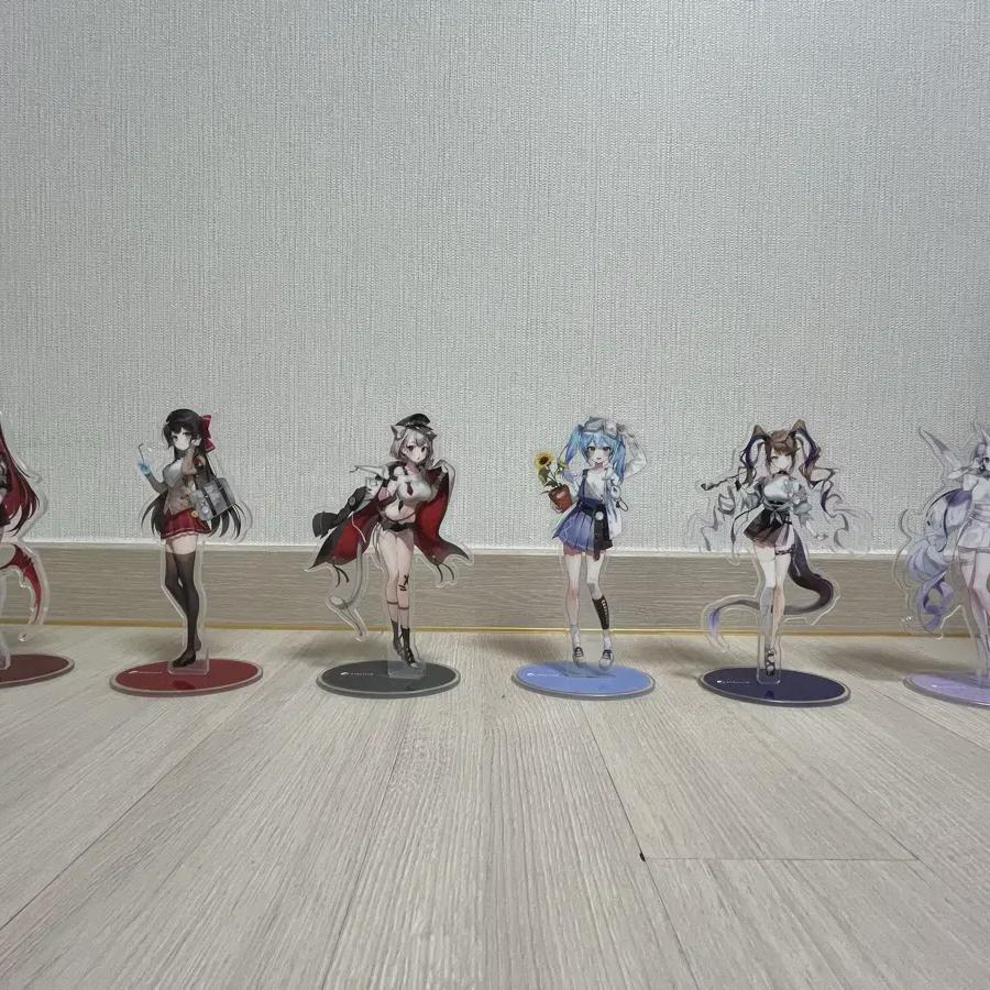 

6 Types Of Stellivive Circo Acrylic Stands