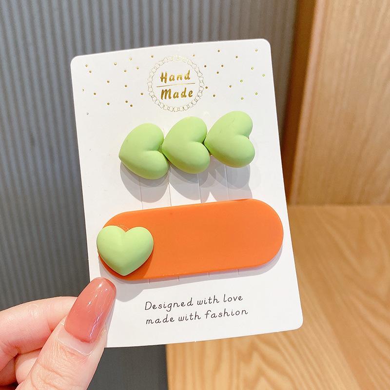 Pink Dopamine Hair Clip: Y2K Seamless Round Hairpin - Cute Small Side Clip for Women’s Bangs