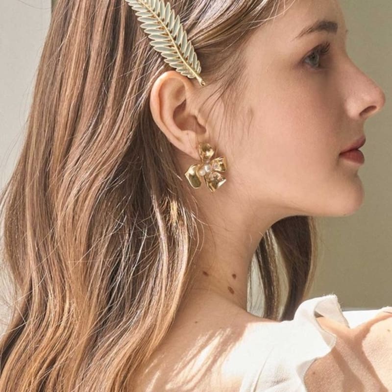 

Jean Paul Clarisse Laurel Color Epoxy Clip JP-23-290CC Khaki