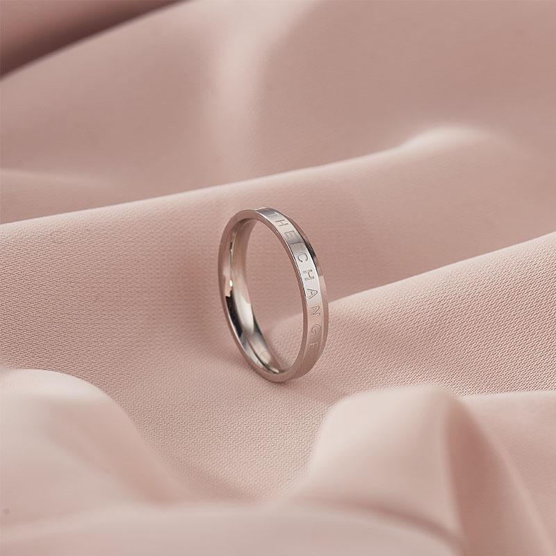 

Женское широкое кольцо из титановой стали с черной эпоксидной эмалью и римскими цифрами US Size 7