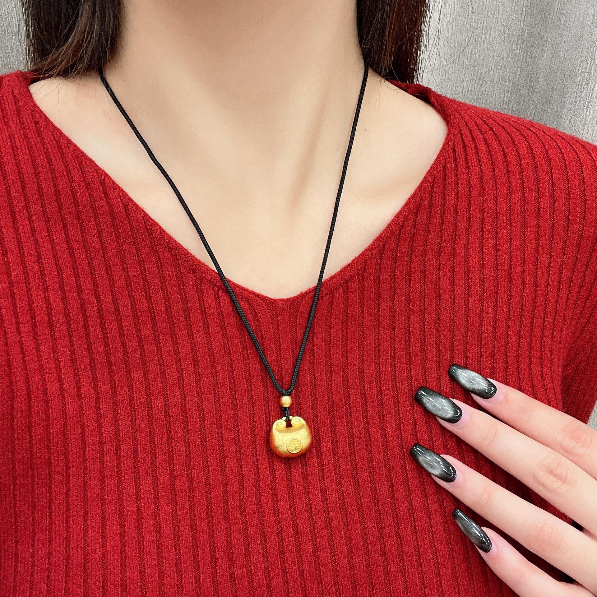 

Ожерелье с подвеской в виде маленькой золотой тыквы в стиле ретро - плетеная черная цепочка для свитера в китайском стиле для женщин Gold with the Chinese character чёрный