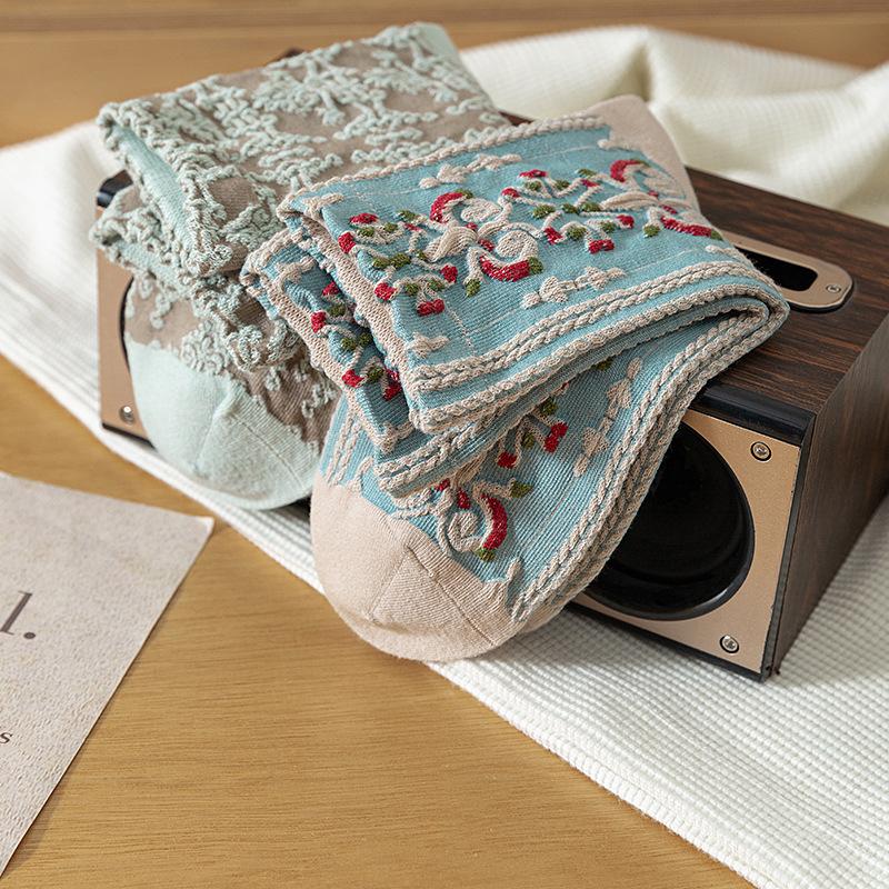 Female Spring and Autumn Literature Retro Stereoscopic Relief Flowers Palace Wind Suction Breathable In The Tube Pile Socks