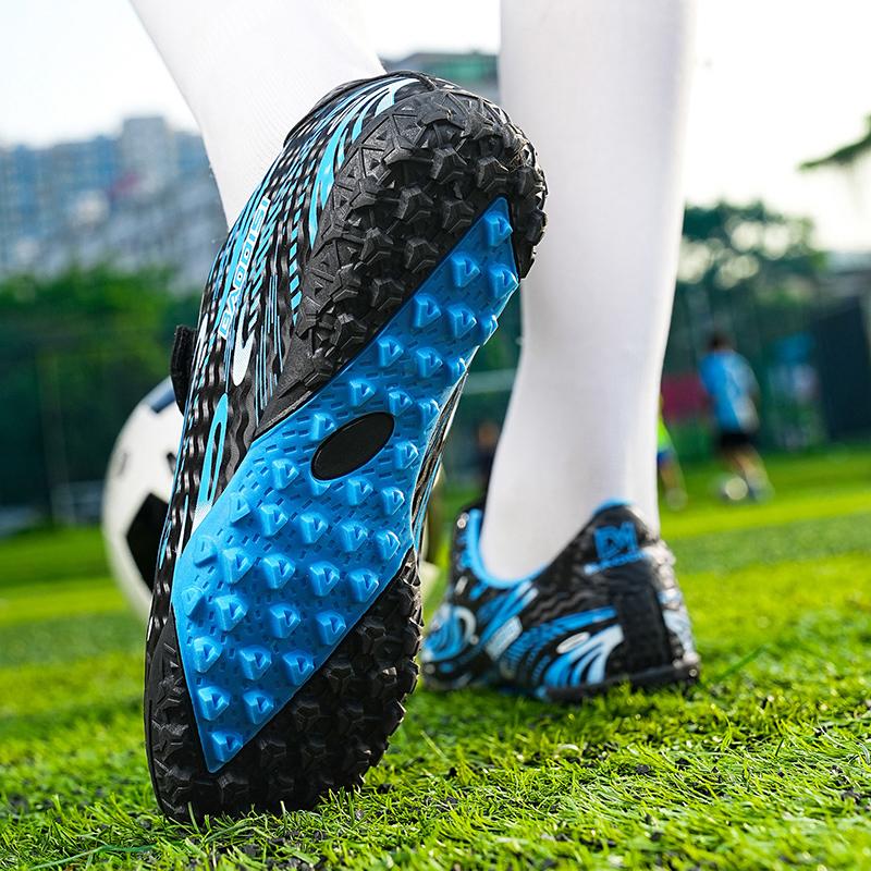 Kids Football Shoes Shock Absorption Anti-skid /Wear-resistant Long Spike Outdoor Sports Training Football Shoes for Boys