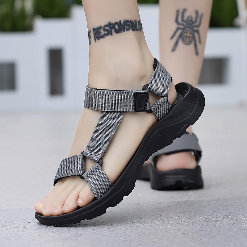 Men Sandals Summer Leisure Beach Holiday Sandals Men Casual Shoes New Outdoor Male Lightweight Comfortable Wading Sandals