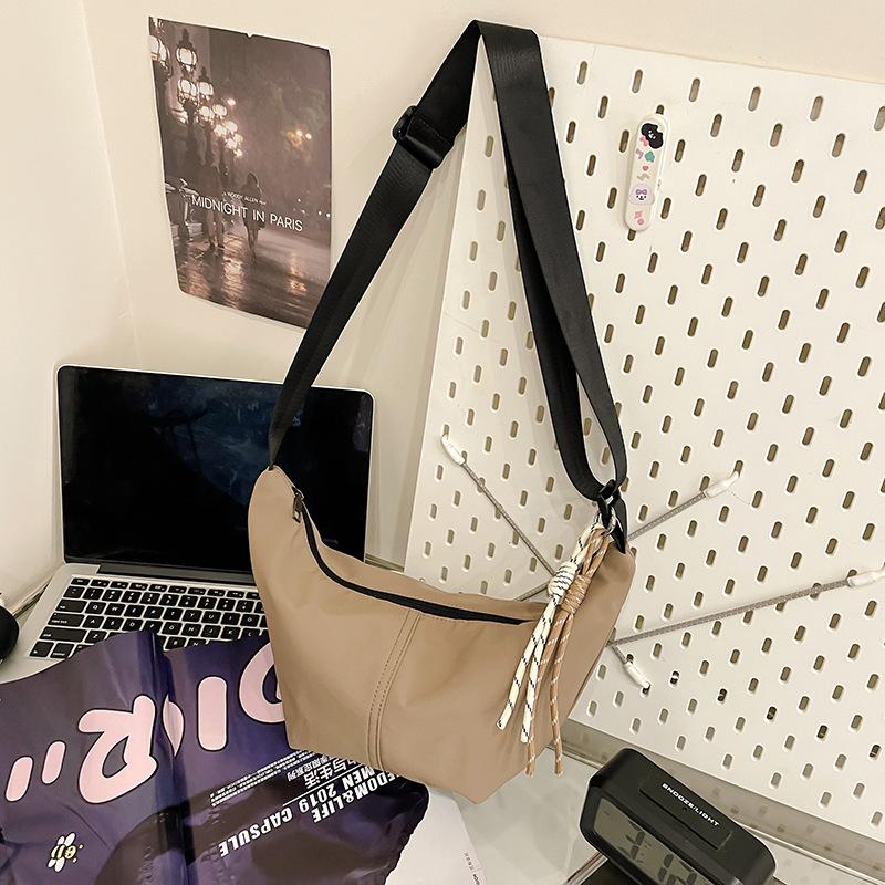 

Легкая универсальная холщовая сумка женская новая летняя популярная сумка-мессенджер нишевая на плечо сумка-пельмень хаки