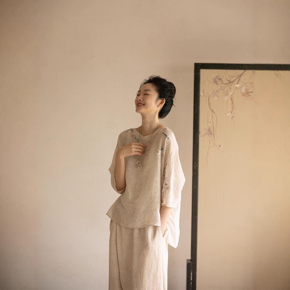 Autumn Artistic Embroidery Ramie Shirt - Zen Tea-Inspired Retro Loose Chinese Top