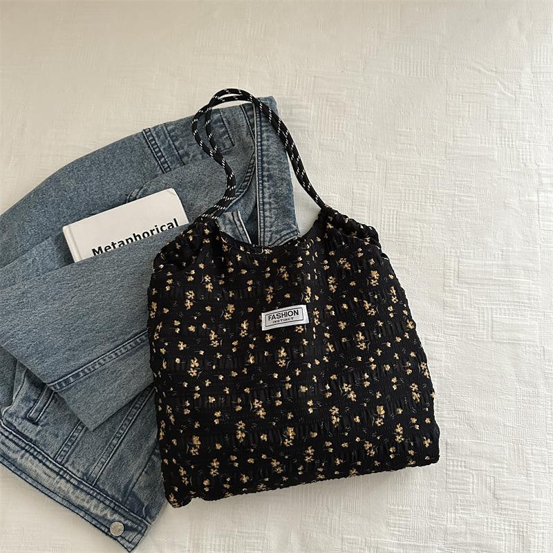 

Korean ins floral canvas bag women s shoulder large capacity canvas bag thin plaid cradle bag portable canvas bag чёрный