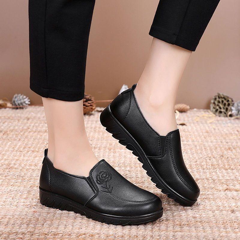 Mom shoes foreign trade soft sole comfortable deep mouth single shoes non-slip women's leather shoes round head large size flat women's shoes