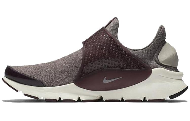 Nike Sock Dart Se  Night Maroon  Women s 862412-600 35.5