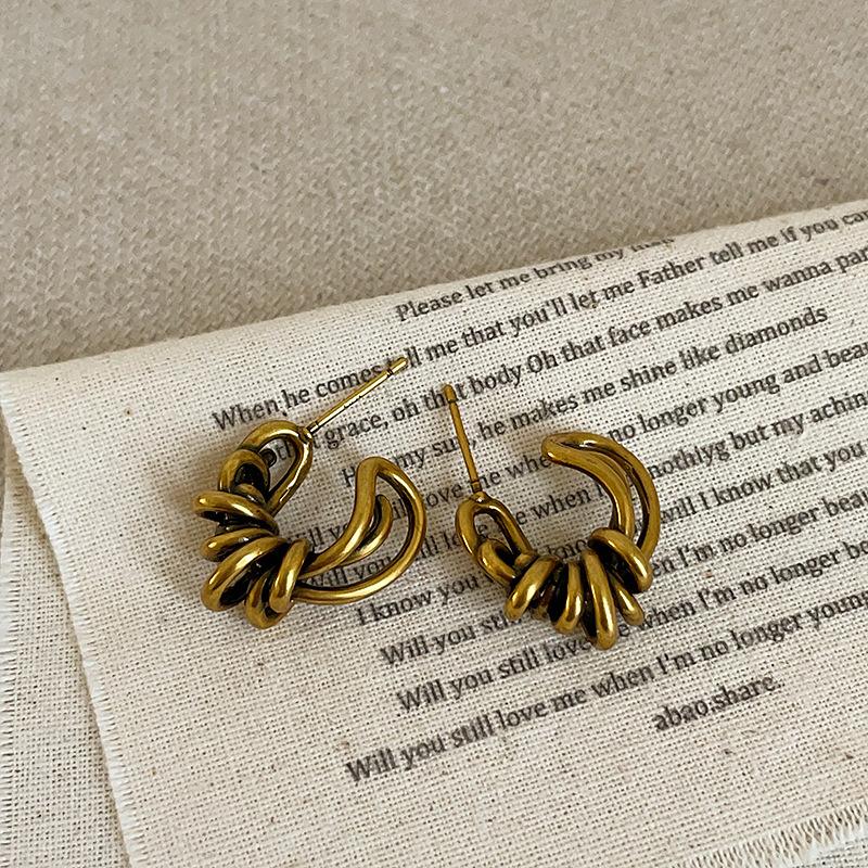 Irregular Lines Wrapped Metal Stud Earrings Women Retro Old Personality Unique Fashion Commuting Versatile Earrings