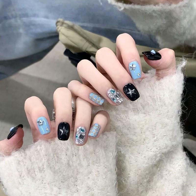 Sweet Plaid Heart Diamond Wearable Short-Style False Nail Tips with Detachable Stickers N576 Glue Style