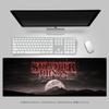 Tappetino per Mouse in Pelle di StrangerThings di Alta Qualità, Pad per Tastiera Computer Periferico, Dimensioni Grandi, Scrivania Antiscivolo Impermeabile, Pa Dcreativo Periferica TV Americana