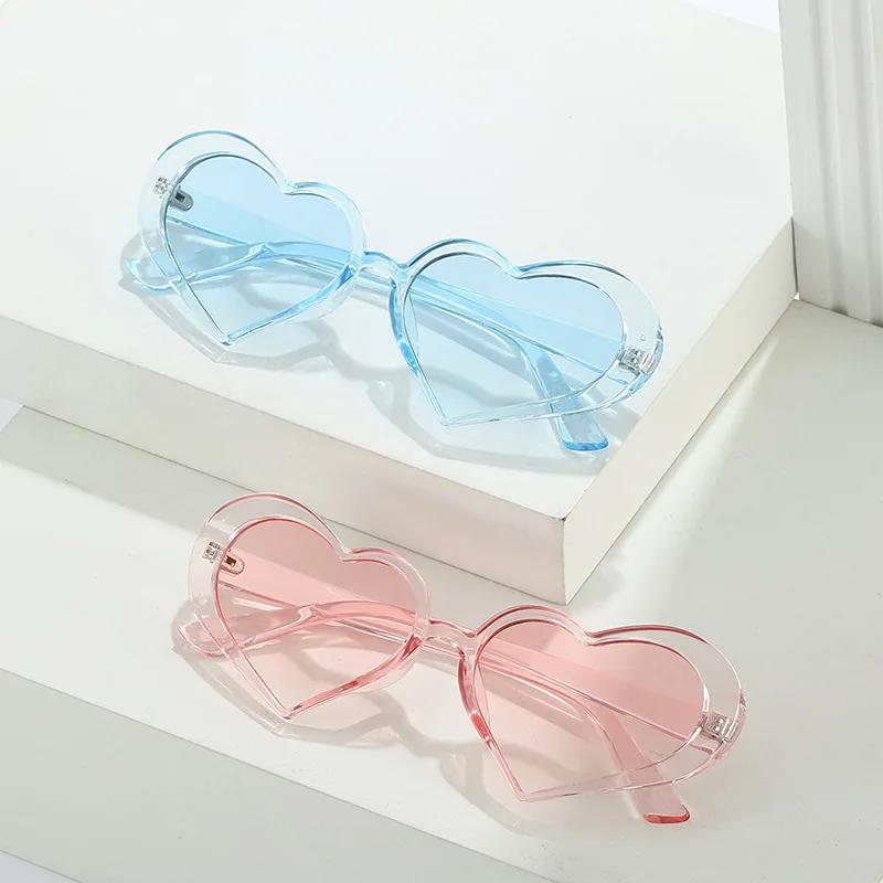 New Heart Shaped Candy Sunglasses Female Punk Cat Eyes Fashion Accessories Large Frame Sparkling Pink Crystal Eyeglasses