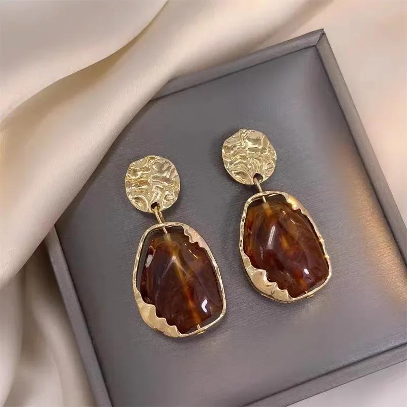 New Korean Fashion Earrings Zircon Square Stone Earrings Vintage Gold Color Small Earrings for Women Jewelry Accessorries Gift