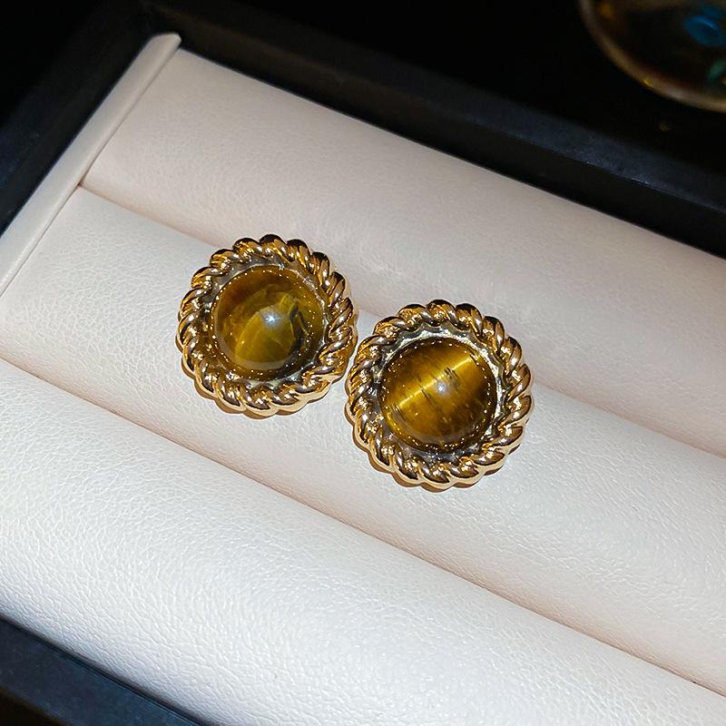 Melanoid Tiger Eye Heart Stud Earrings - Luxurious Fashion Jewelry Design