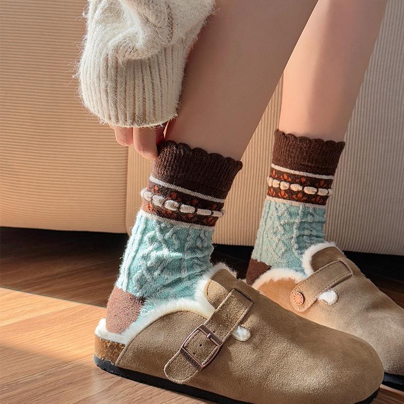 Vintage Flower Heavy Industry Sheep Wool Women'S Socks Warm Thickened Meradson Wind Tube Socks
