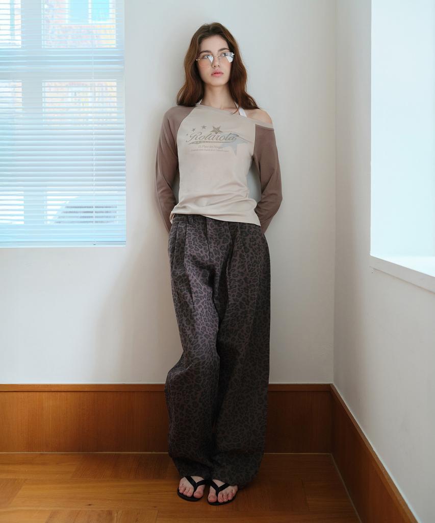 ROLAROLA Curved Pintuck Leopard Denim Pants Gray