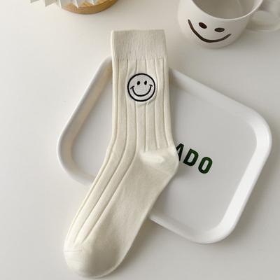 ÄNGELSOCKOR 1276 Sovstrumpor med broderat leende