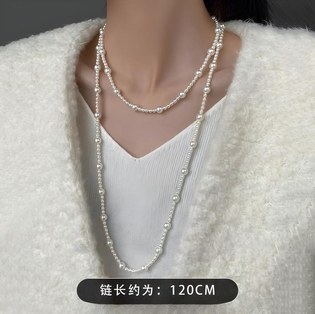 Long Pearl Stacked Necklace Women's 2025 New Popular Multi-layer Retro Temperament Sweater Chain High-end Collarbone Chain