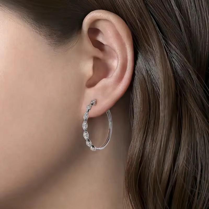 Huitan Attraktive Store Creoler for Kvinner Bling Bling Cubic Zirconia Trendy Øretilbehør Grasiøse Bryllupsfest Smykker