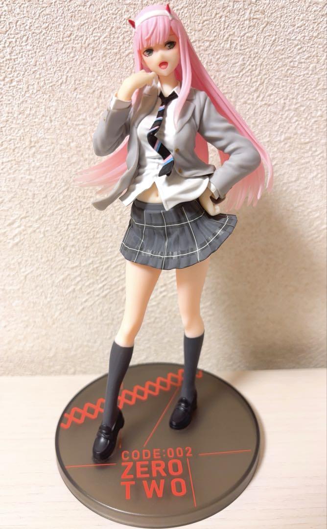 

[USED] Darling in the Franxx Zero Two Figure Uniform