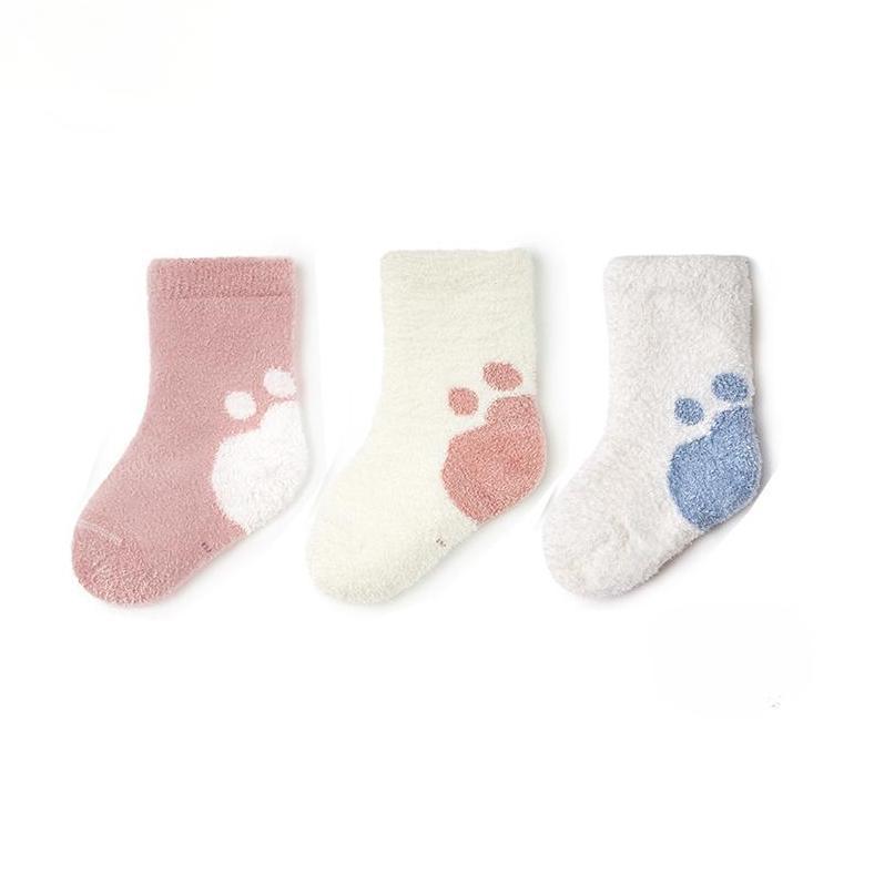 Ciepłe skarpetki średniej długości wyściełane aksamitem dla dzieci w wieku 0-3 lat: Jesienne i zimowe skarpetki frotte dla niemowląt