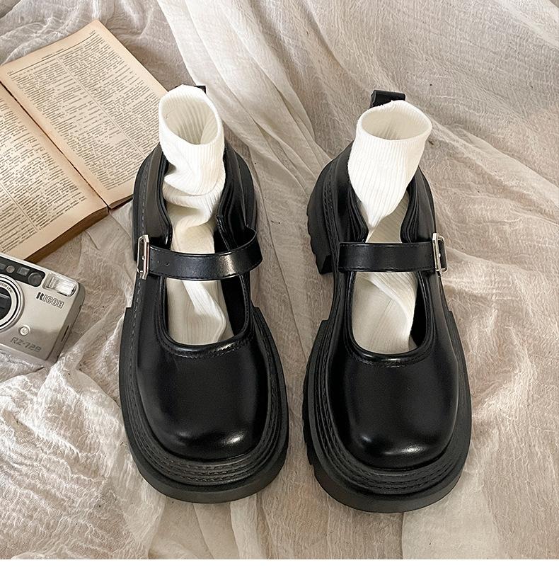 

Модные повседневные черные ретро туфли на платформе, маленькие кожаные туфли женские 2025 новая весна и осень юбка французские туфли Мэри Джейн 39 матовый черный