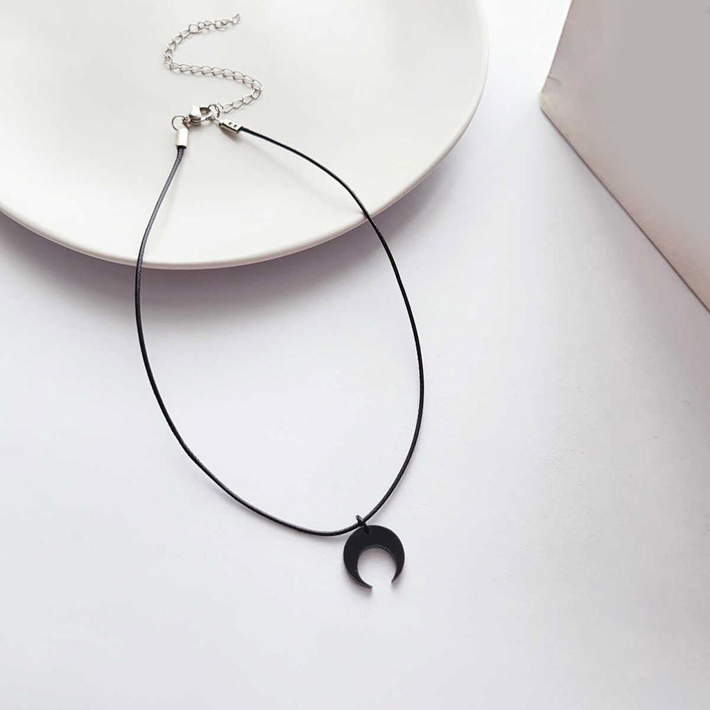 Elegant Black Crescents Moon Necklace Symbolizing Inner Strength And Endless Possibilities for Fashionable Women