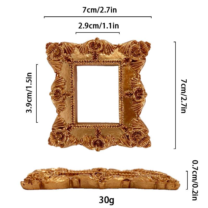European-Style DIY Phone Case Frame, Badge, Gumi Display, and Dollhouse Scene Miniatures