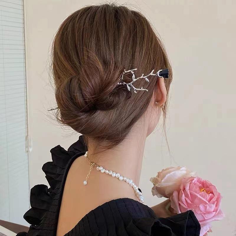 Vintage Metal Red Rose Flower Hairpins Women Elegant Texture New Chinese-style Chopstick Hair Stick Girls Hair Accessories Gifts