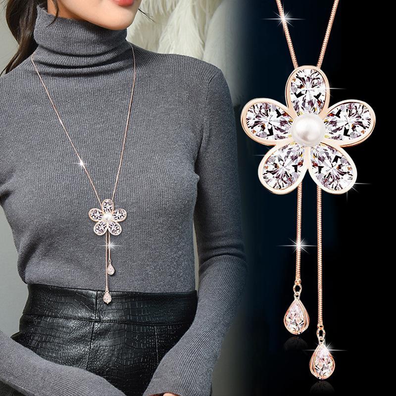 Elegant Snowflake Zirconia Women's Necklace - Long Sweater Chain with Cold Style Charm